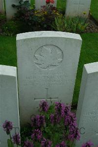 Canada Cemetery Tilloy Les Cambrai - Stewart, H M